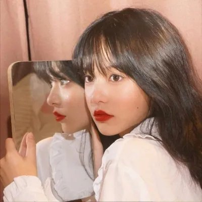 橙色女孩